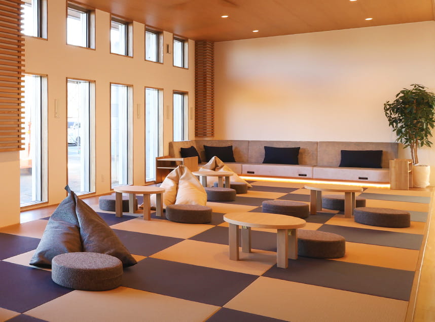 画像：琉球畳60畳を敷き詰めた休憩処