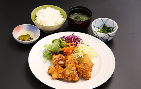 画像：唐揚げ定食